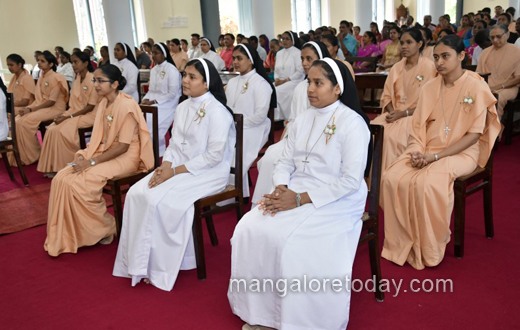 Apostolic Carmel Nuns take Final vows